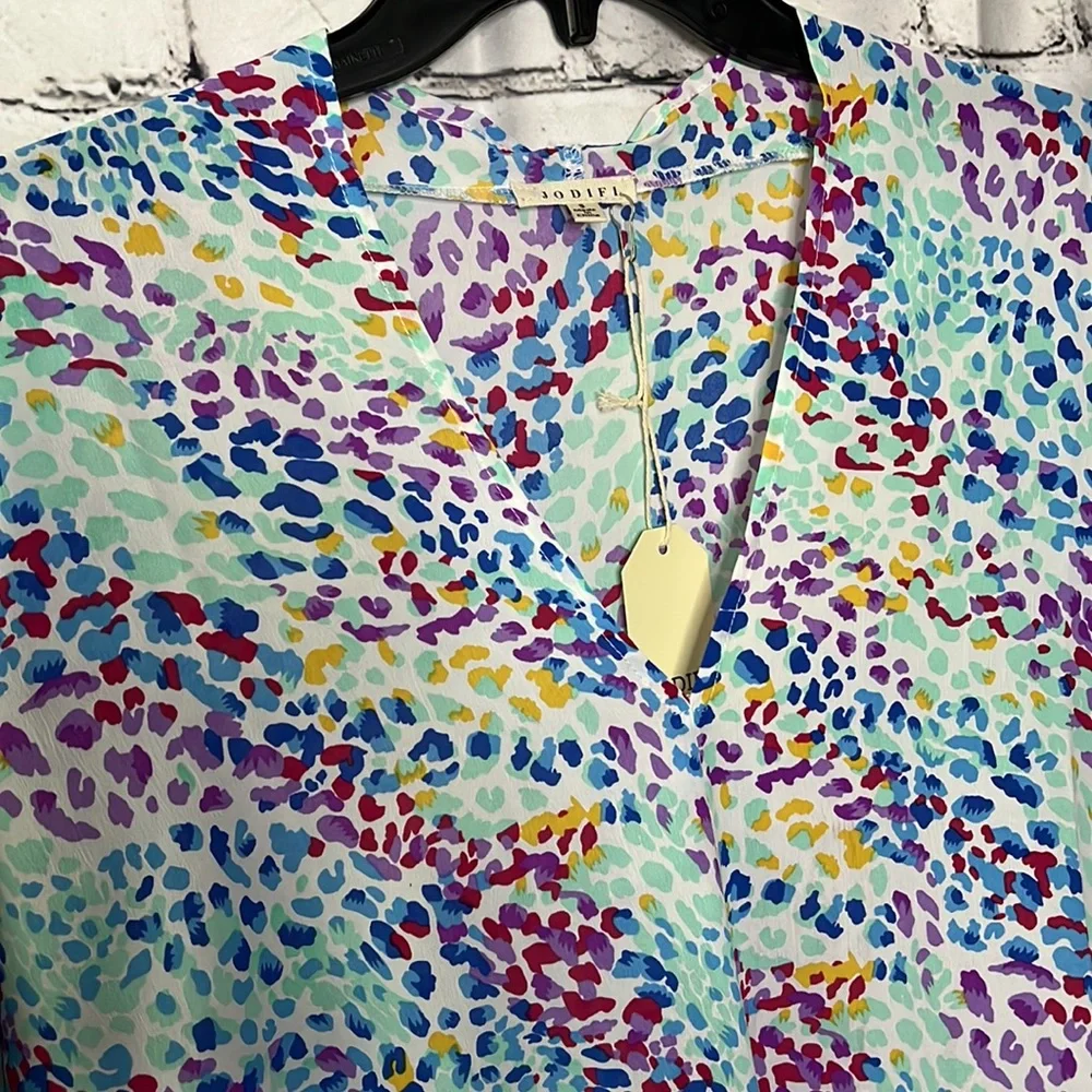 Jodifl Colorful Dot V-Neck Blouse - Picture 4 of 5